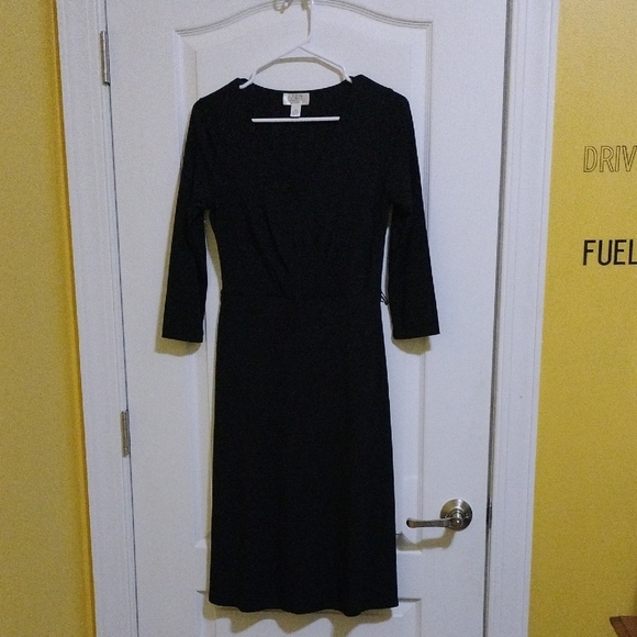 Ann Taylor Loft Petites Dresses & Skirts - Black Sheath Midi Dress with Scoop Neck and 3/4 Sleeves Size 10 P